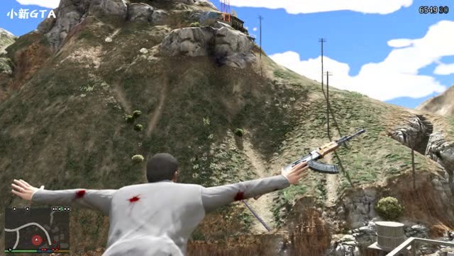 GTA5 像老鹰一样自由飞翔，男子在邪教村枪林弹雨中跳跃免费观看