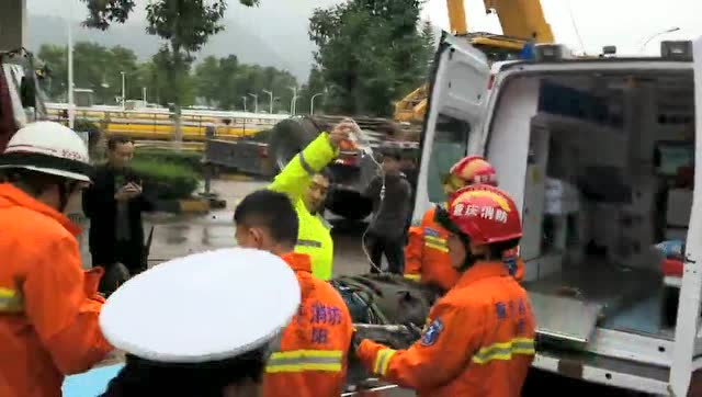 云陽重型吊車發(fā)生交通事故4 (147播放)