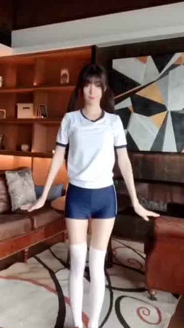 你喜欢的虞姬上线了，看我这身打扮如何？免费观看