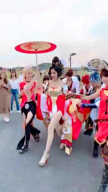 王者荣耀：武则天cosplay好自信免费观看