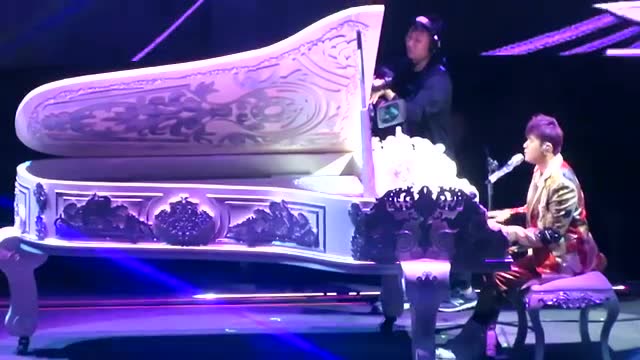 周杰倫上海演唱會首唱新歌《說好不哭》