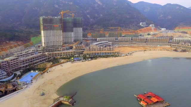小伙搬砖间隙带大家去去福州市连江县定海湾旅游度假区看看怎么样