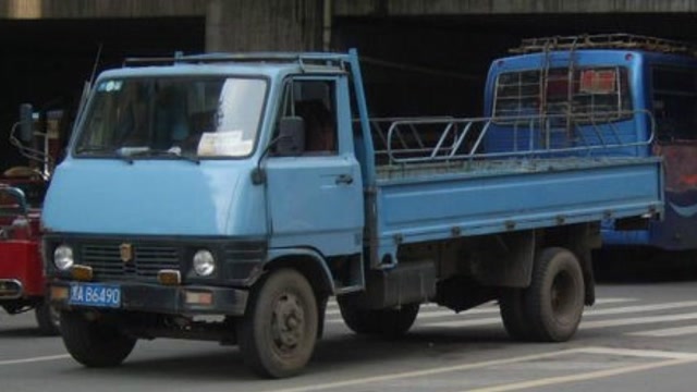 消失的天津雁牌汽車:好看不好看無所謂,關鍵要能幹