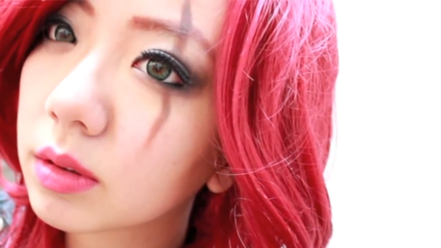 游戏女友变形记之妖媚卡特琳娜就在身边免费观看