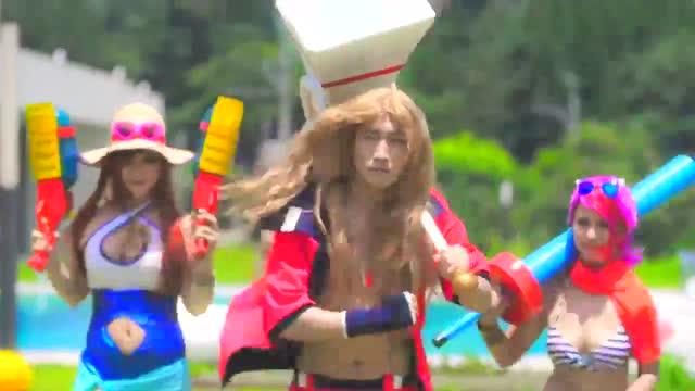 韩服真人COS 扮演泳池派对皮肤免费观看