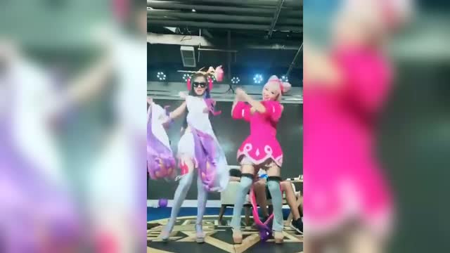 王者荣耀：小乔貂蝉不爱BUFF爱尬舞，太可爱了免费观看