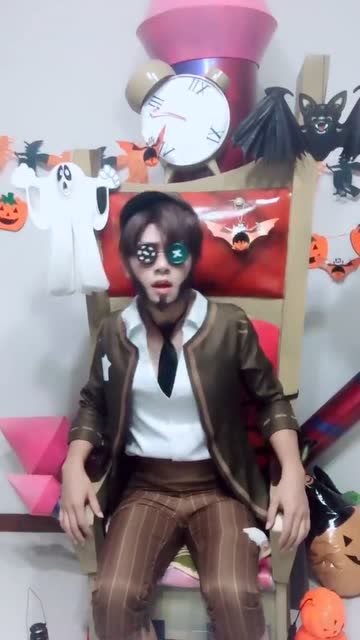 第五人格 你这人格调皮的律师小哥哥，坐在椅子上疯狂摇摆！免费观看