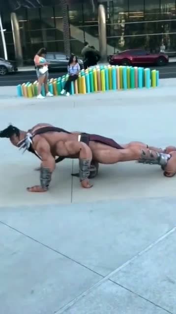 近距离一看，吓的我不敢说话免费观看