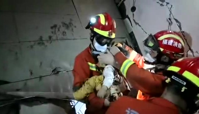 福建泉州鯉城區欣佳酒店一名嬰兒被救出