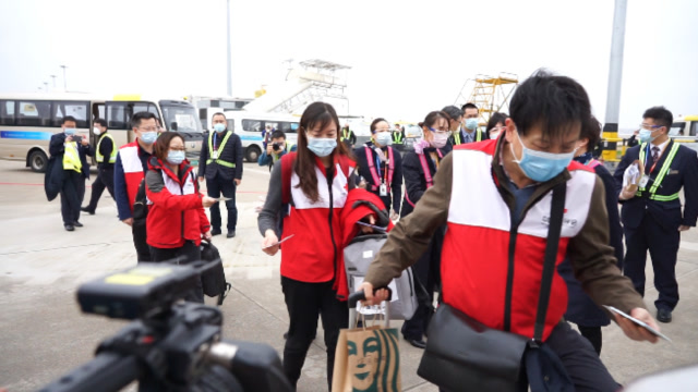 中國專家組帶着31噸物資馳援意大利 機長暖心廣播致敬逆行者