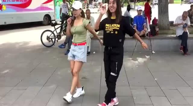 最新最好看的鬼步舞视频合集-鬼步舞教学基础舞步