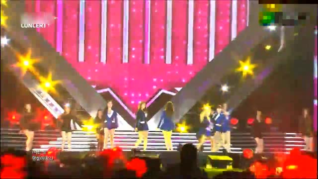 游戏美女主播，现场演唱性感与美丽并存的魅力免费观看