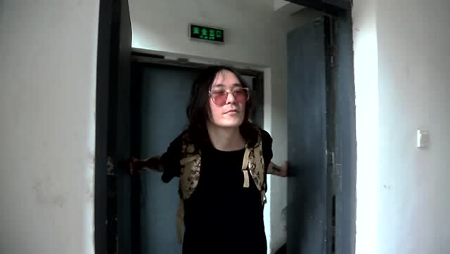 COS短剧刺激连连座：不装就不会死免费观看