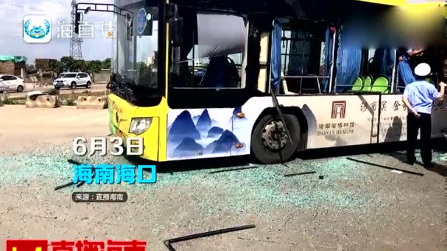 突發！海口一公交車與吊車相撞 事故造成1死8傷！ (158播放)
