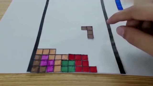 高手手制俄罗斯方块，这样的还是第一次见，太牛了！免费观看