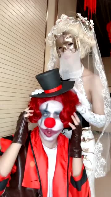 第五人格 红蝶小姐姐你就放过小丑吧，这给他盘的，太惨了！免费观看