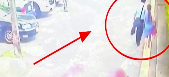 吊車救援翻車事故卡車，廢了九牛二虎之力，還是沒有任何辦法！ (198播放)