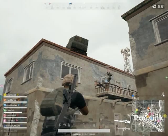 绝地求生捡了个空投，队友全疯了！免费观看