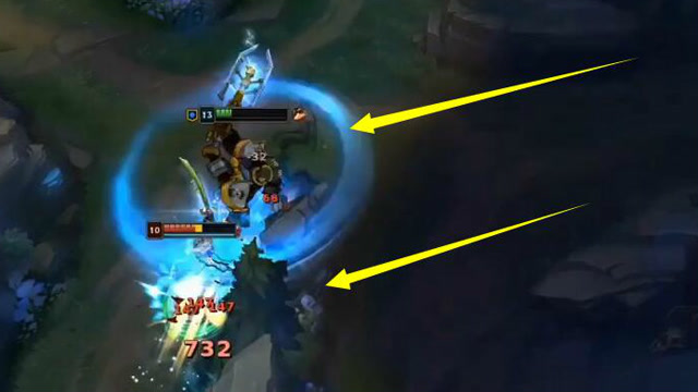 LOL：无限火力残血盖伦遇到满血剑圣，盖伦：你敢Q我吗？免费观看