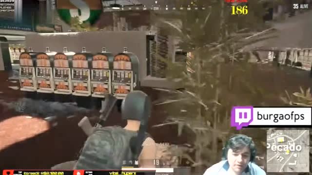 绝地求生：主播枪法真准，红点适合爆头免费观看