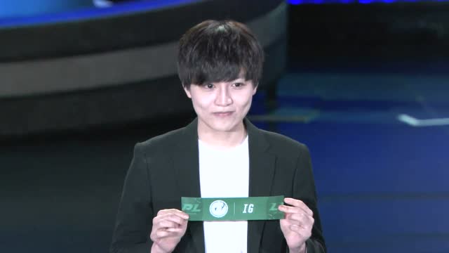 S8抽签：LPL成功避免内战！RNG、IG、EDG谁能杀出血路？免费观看