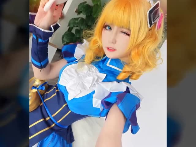 王者荣耀妲己真人Cosplay，最后一个好可爱，你们觉得呢？免费观看