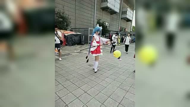 看了这么多王者cospaly，这个李白最像免费观看