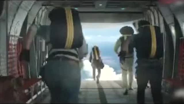 最酷的绝地求生宣传片，看完热血沸腾赶紧登机开始跳伞免费观看