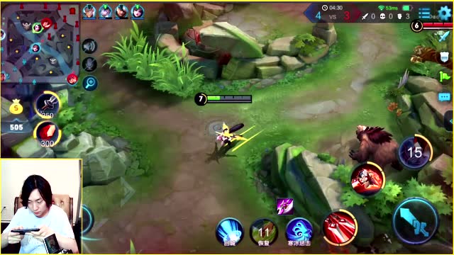 张大仙：我再草里蹲人差点把自己吓到了，对面也吓到了把免费观看