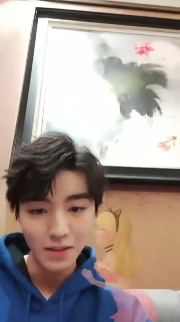 王俊凱:“不行她一直......一直佔我便宜。”