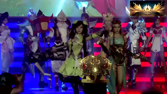 王者荣耀： cosplay秀大集合 帅哥美女来袭免费观看