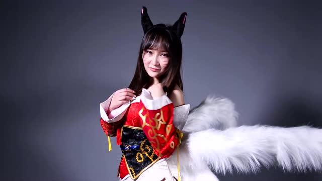 星环女郎COS角色“阿狸”，怎是一个“媚”字了得免费观看