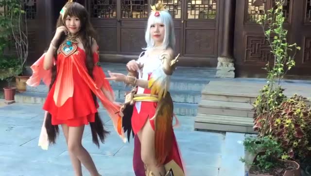 《王者荣耀真人秀》,美女cos妲己真漂亮免费观看