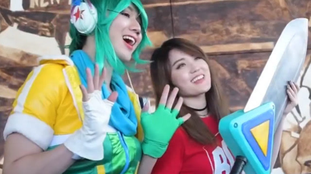 英雄联盟2018PAX East音乐动漫 这个小姐姐好辣眼睛啊!免费观看