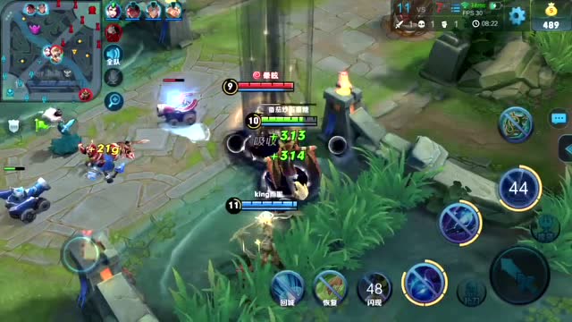 王者荣耀：嬴政开大后被东皇太一吸住，这血掉得好夸张，自杀的节奏免费观看