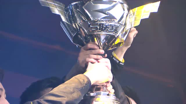 至上荣耀 RNG.M厚积薄发一举登顶免费观看