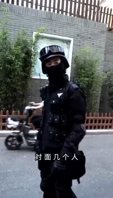 刀锋被围攻，斯沃特怎么回应？免费观看