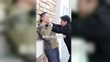 被掐脖子不用怕,在大k教练面前一招破解,教你方法你也行!