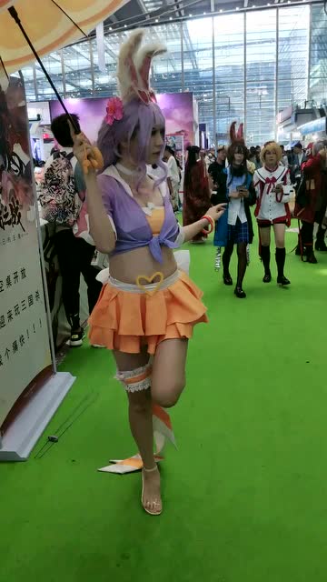 小姐姐累的快站不住啦，真可怜啊免费观看