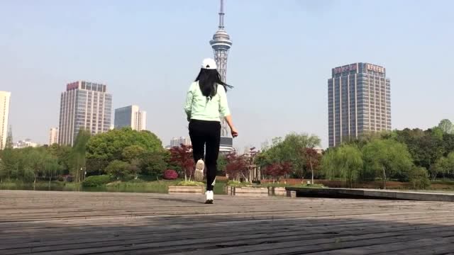 七连步鬼步舞慢动作的视频-鬼步舞教学基础舞步