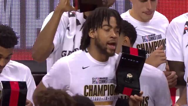金光闪闪！NBA首次颁发夏季联赛冠军戒指 开拓者众将获得