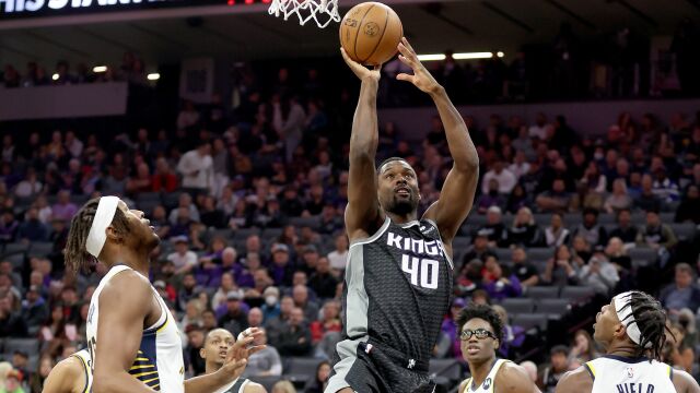 巴恩斯vs步行者集锦 22+5轰炸内线极致拉杆