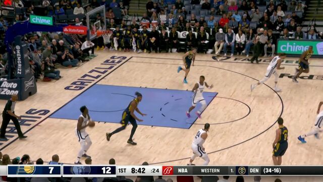 在孟菲斯能蹦的人真不少！威廉姆斯空接挂筐尽显身体天赋