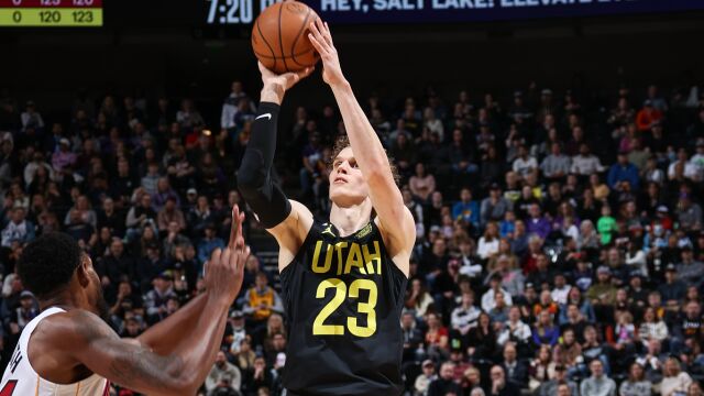 马尔卡宁vs热火集锦 依旧稳定发力拿下29+14大号两双