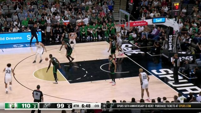 留在比赛！特雷-琼斯坚决态度+柔和手感连续攻筐取分