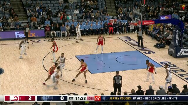 开场就是视觉盛宴 杰克逊直突内线战斧劈扣