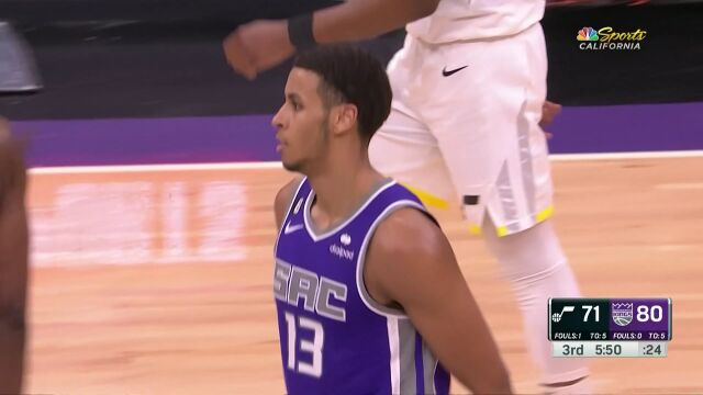 状态来了挡也挡不住 默里接球飘逸投篮三分命中