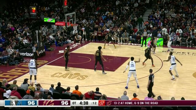 晃飞加兰找回自信！肯巴沃克三分线翩翩起舞开炮命中