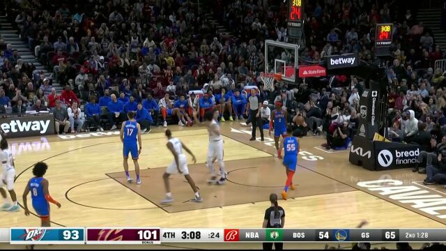 默契配合以点破面 莫布利助飞艾伦篮下劈扣