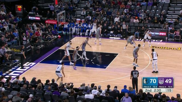 还得是自己打才对味 欧文转身后仰迎射默里